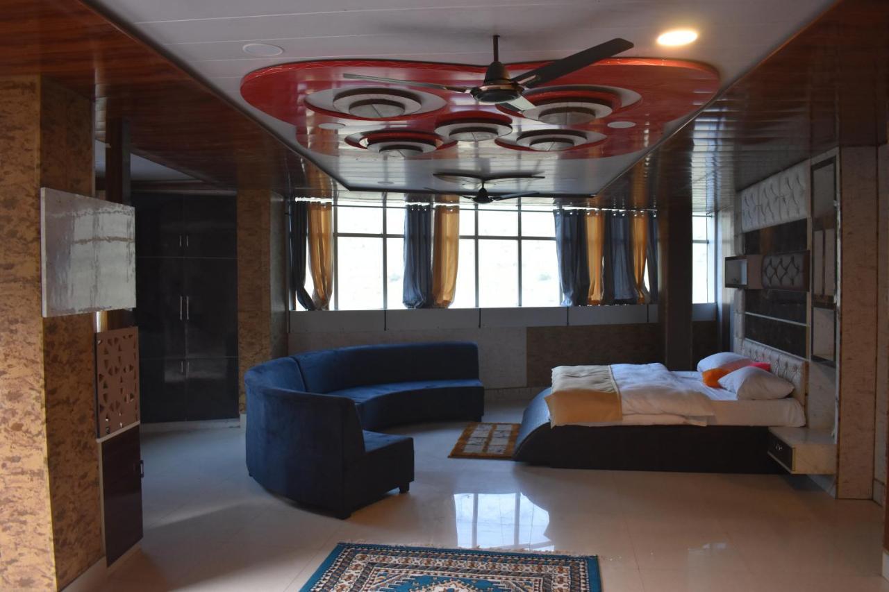 Jai Maa Bhagwati Hotel Pithorāgarh Eksteriør billede