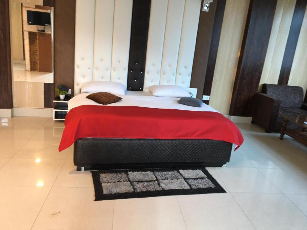 Jai Maa Bhagwati Hotel Pithorāgarh Eksteriør billede